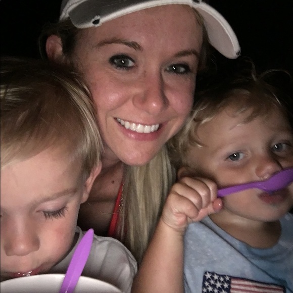 Meet your Posher, Megan - Picture 6 of 7